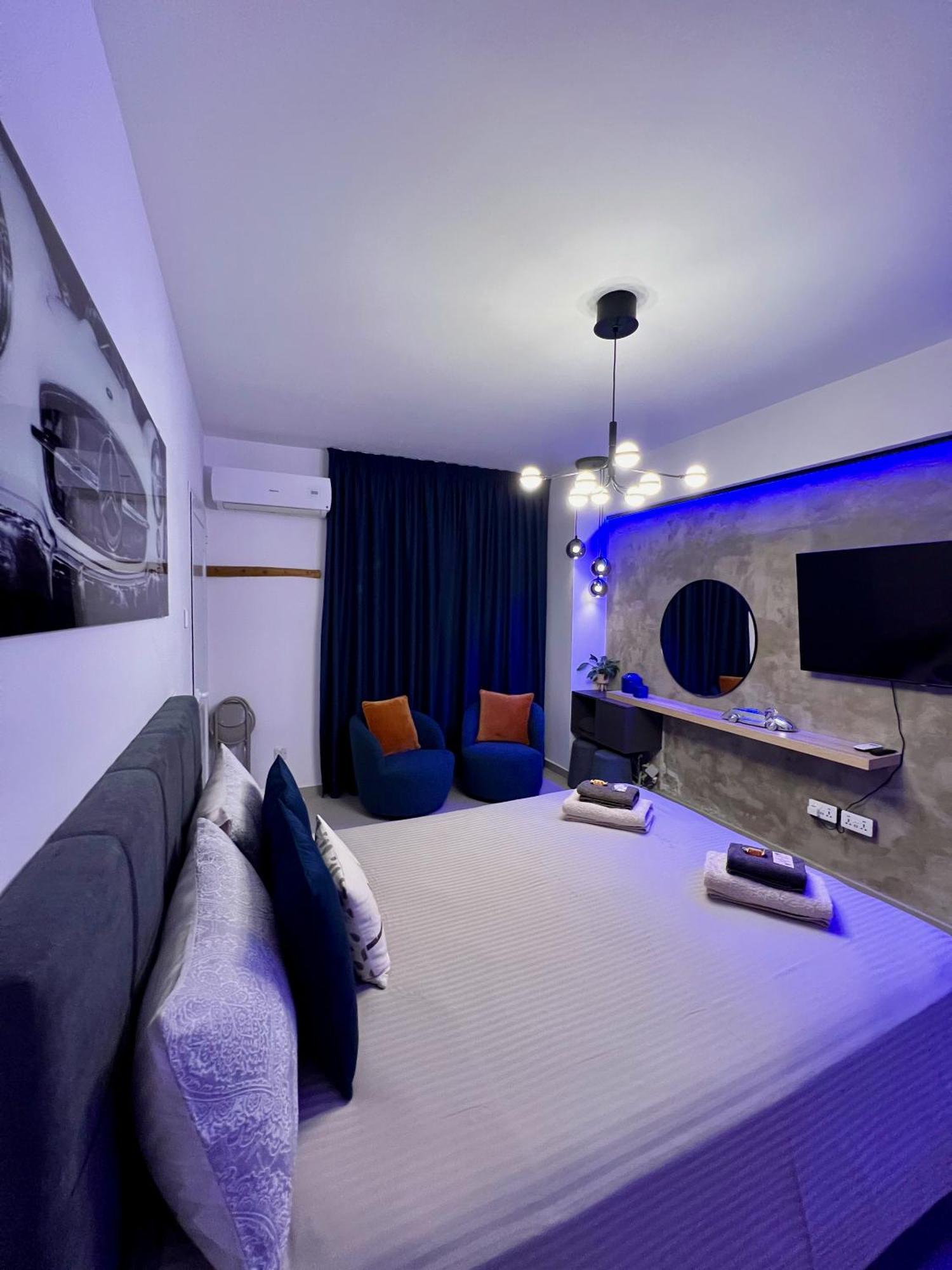 Fat Cow Apartments Larnaca Dış mekan fotoğraf