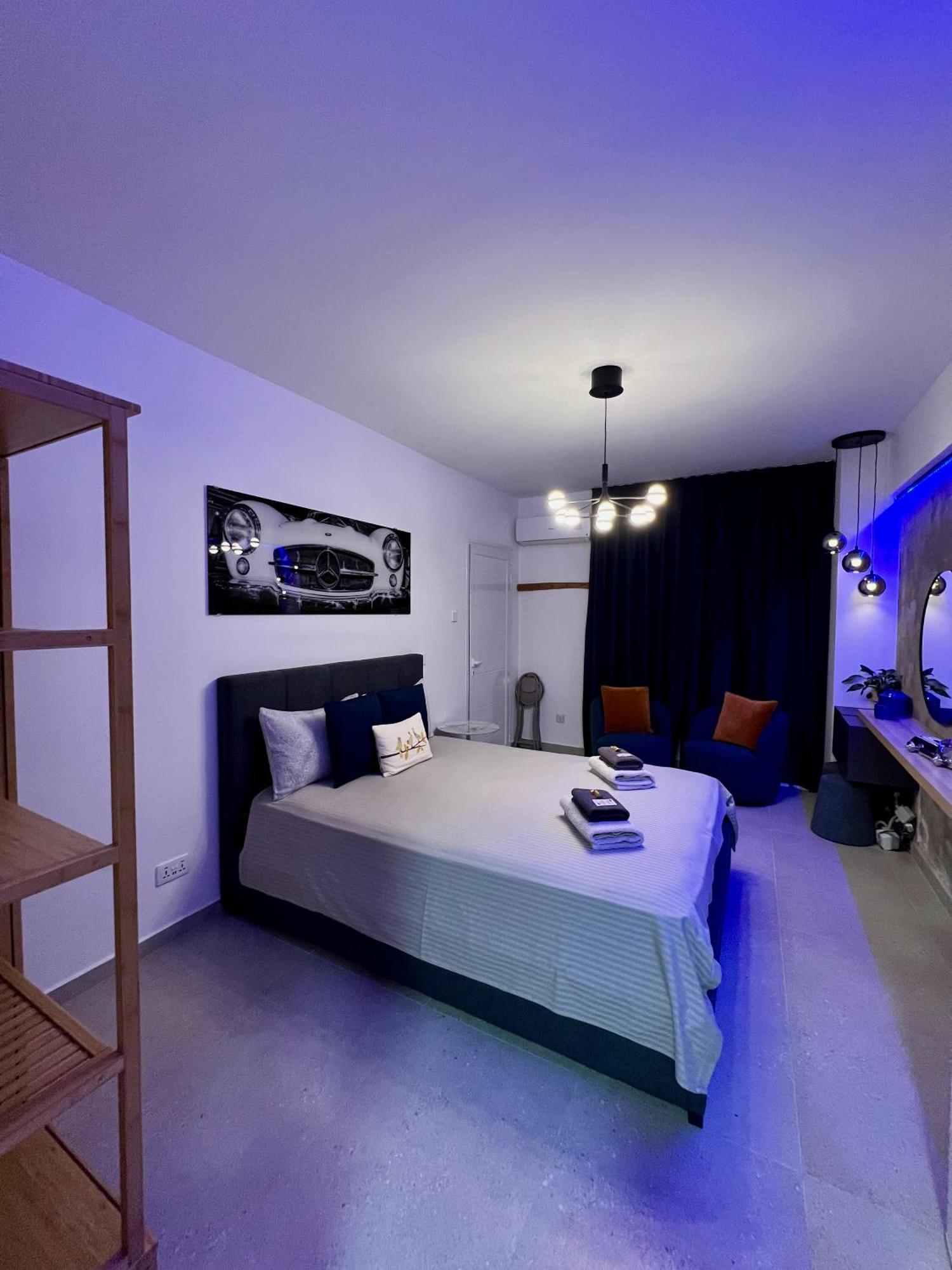 Fat Cow Apartments Larnaca Dış mekan fotoğraf