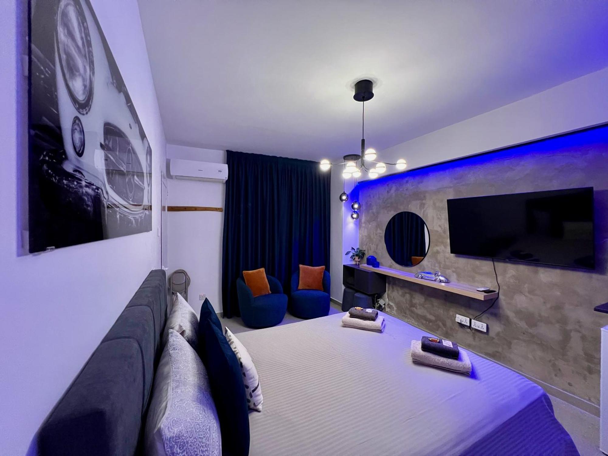 Fat Cow Apartments Larnaca Dış mekan fotoğraf